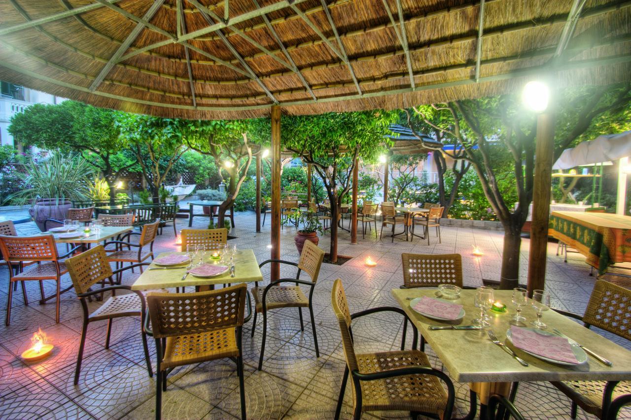 Hotel Villa Delibera Вараце Екстериор снимка