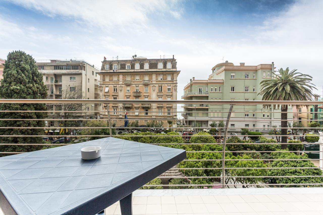 Hotel Villa Delibera Вараце Екстериор снимка