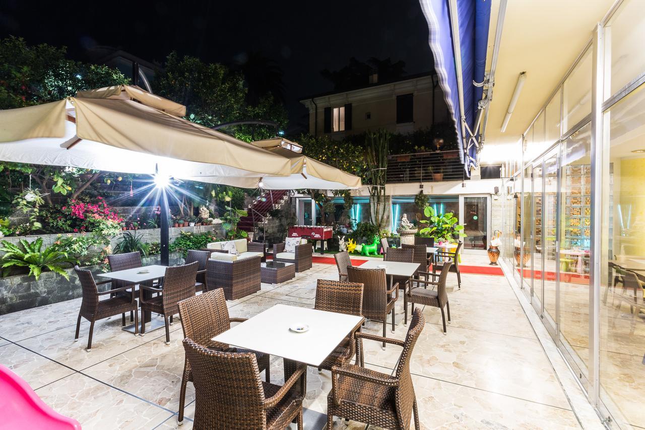 Hotel Villa Delibera Вараце Екстериор снимка