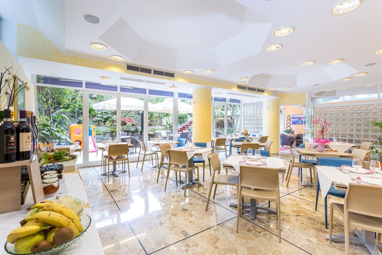 Hotel Villa Delibera Вараце Екстериор снимка