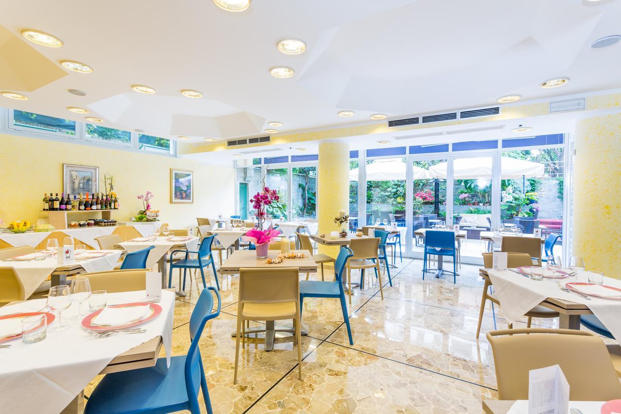 Hotel Villa Delibera Вараце Екстериор снимка
