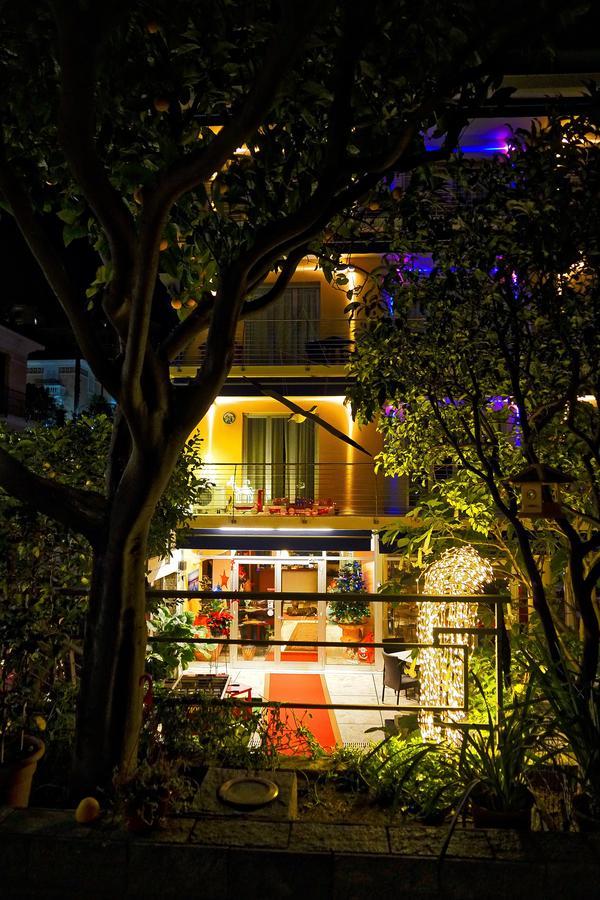 Hotel Villa Delibera Вараце Екстериор снимка